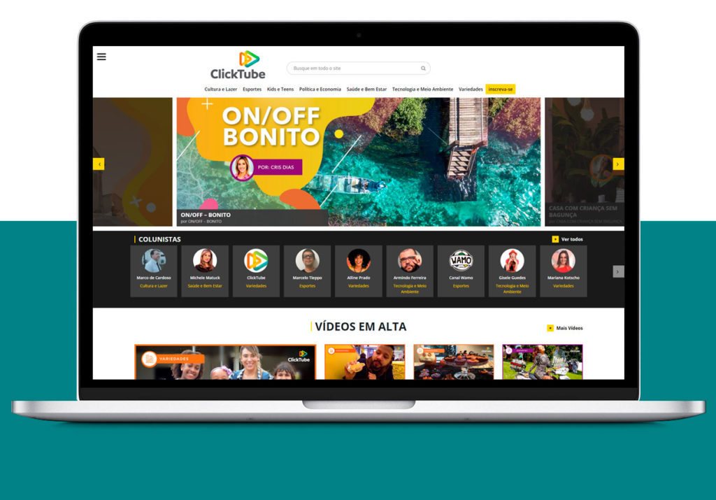 Imagem de mar na tela de notebook - Case ClickTube